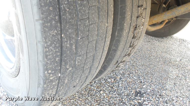 image for item L2452 2009 Chevrolet C5500 utility truck