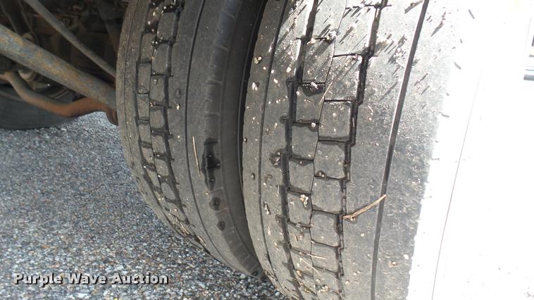 image for item L2452 2009 Chevrolet C5500 utility truck