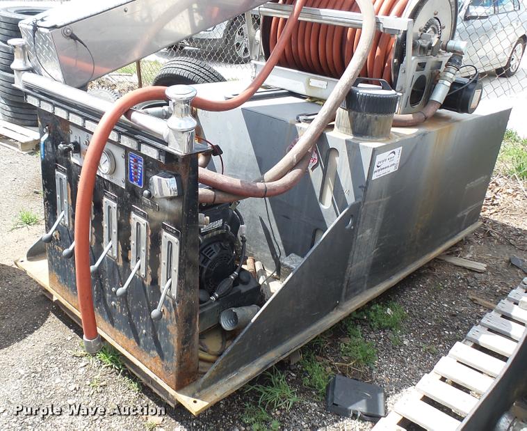 image for item L2456 Slide-in fire apparatus