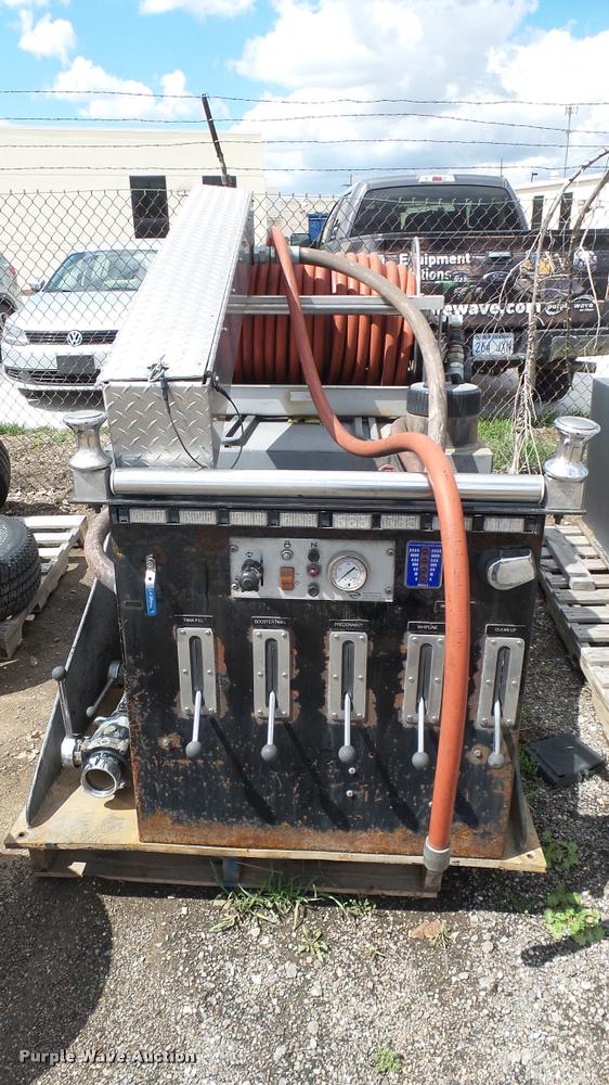 image for item L2456 Slide-in fire apparatus