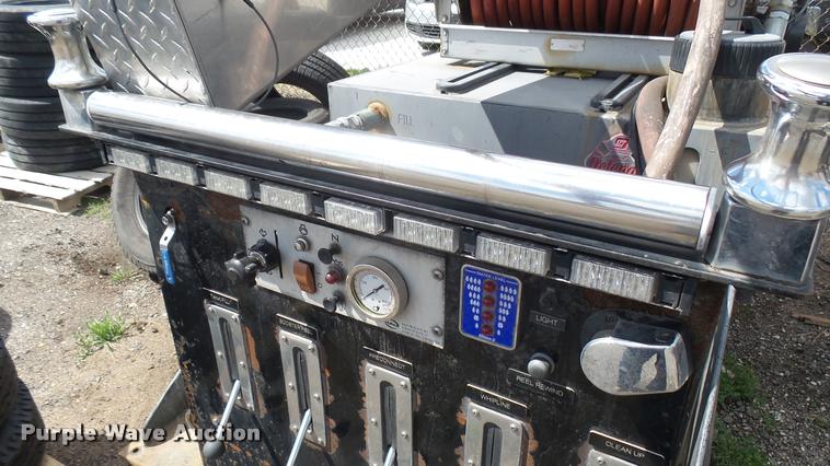 image for item L2456 Slide-in fire apparatus