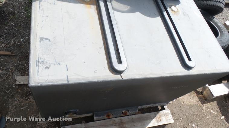 image for item L2456 Slide-in fire apparatus