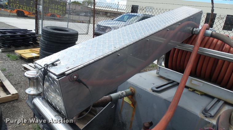 image for item L2456 Slide-in fire apparatus