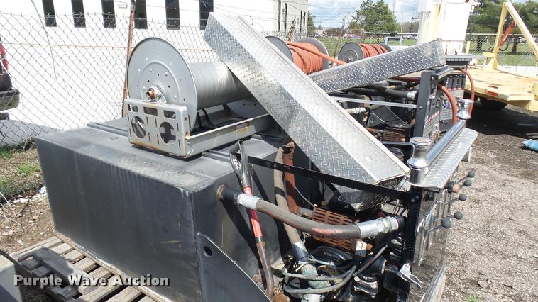 image for item L2457 Slide-in fire apparatus