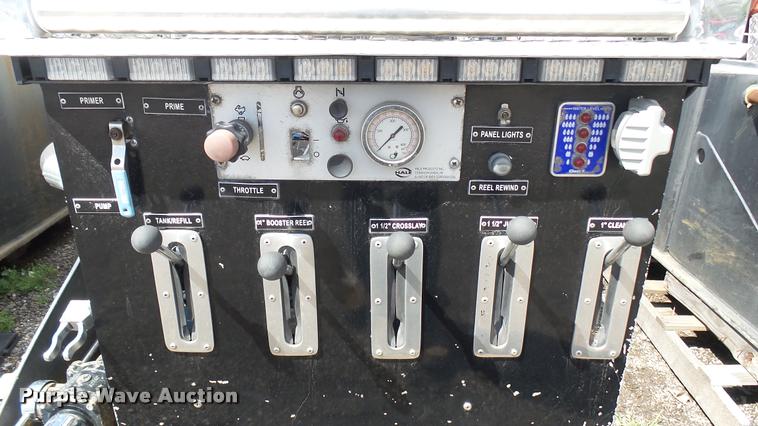 image for item L2457 Slide-in fire apparatus