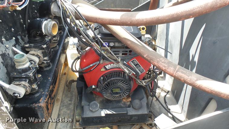 image for item L2457 Slide-in fire apparatus