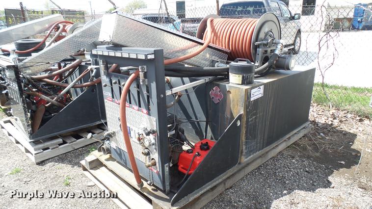 image for item L2458 Slide-in fire apparatus