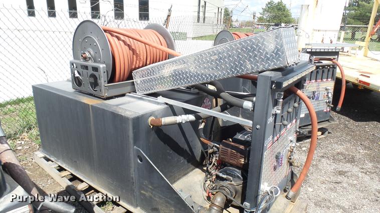 image for item L2458 Slide-in fire apparatus