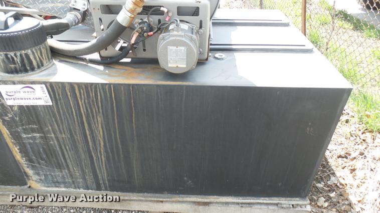 image for item L2458 Slide-in fire apparatus