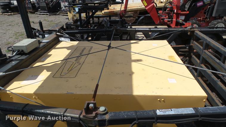 image for item L2462 2006 crash attenuator trailer