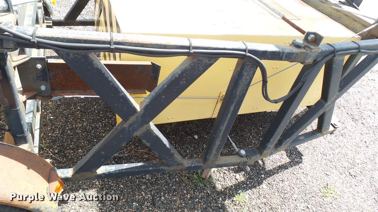 image for item L2462 2006 crash attenuator trailer