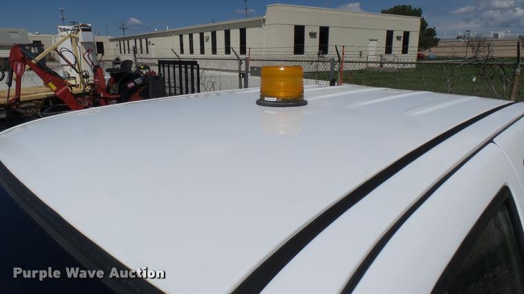 image for item L2463 2006 Chevrolet Colorado Crew Cab pickup truck