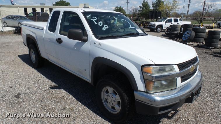 image for item L2464 2006 Chevrolet Colorado Ext. Cab pickup truck