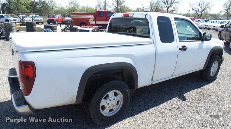 image for item L2464 2006 Chevrolet Colorado Ext. Cab pickup truck