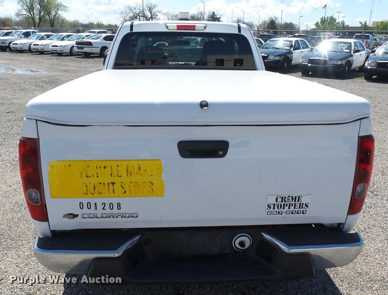 image for item L2464 2006 Chevrolet Colorado Ext. Cab pickup truck