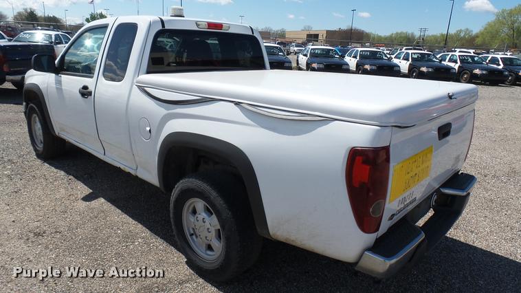image for item L2464 2006 Chevrolet Colorado Ext. Cab pickup truck