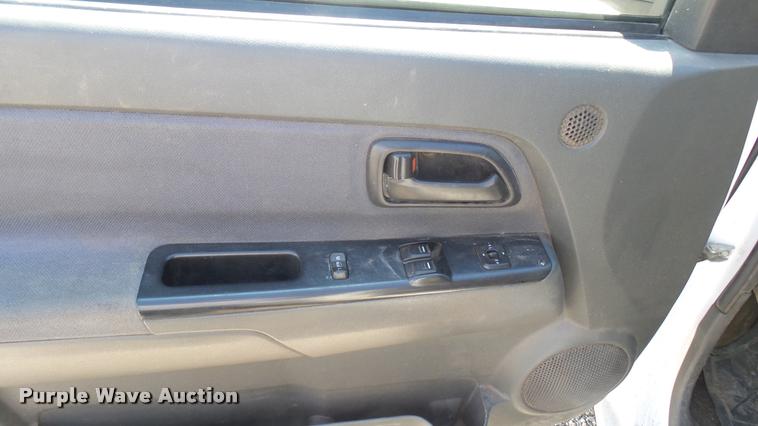 image for item L2464 2006 Chevrolet Colorado Ext. Cab pickup truck