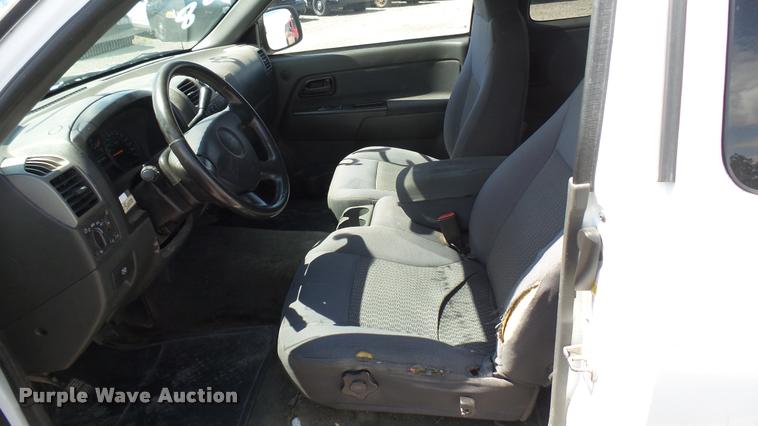 image for item L2464 2006 Chevrolet Colorado Ext. Cab pickup truck