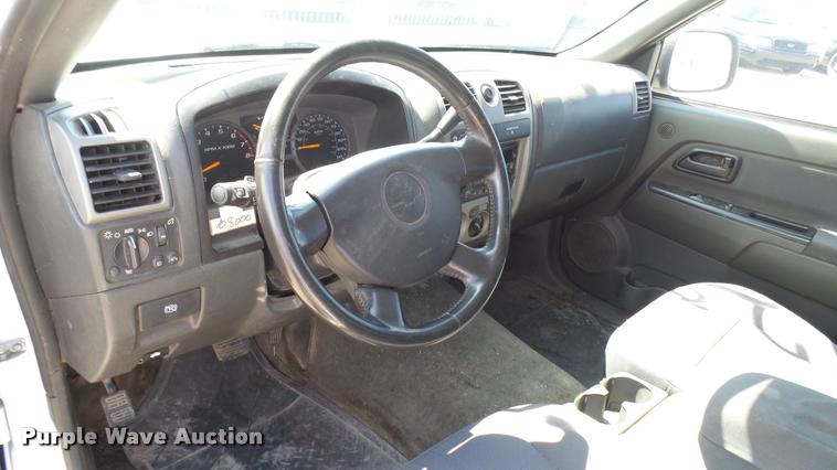 image for item L2464 2006 Chevrolet Colorado Ext. Cab pickup truck