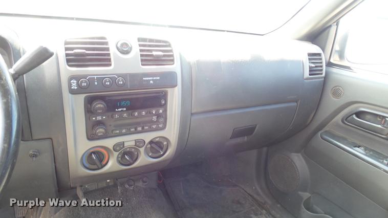 image for item L2464 2006 Chevrolet Colorado Ext. Cab pickup truck