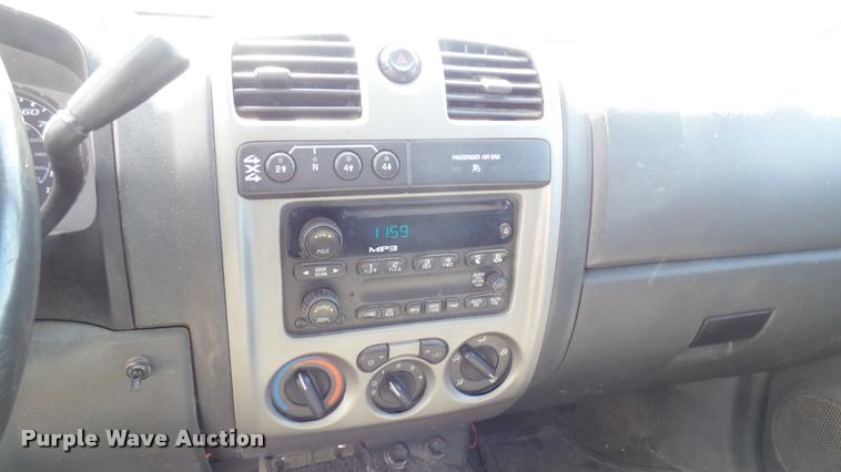 image for item L2464 2006 Chevrolet Colorado Ext. Cab pickup truck