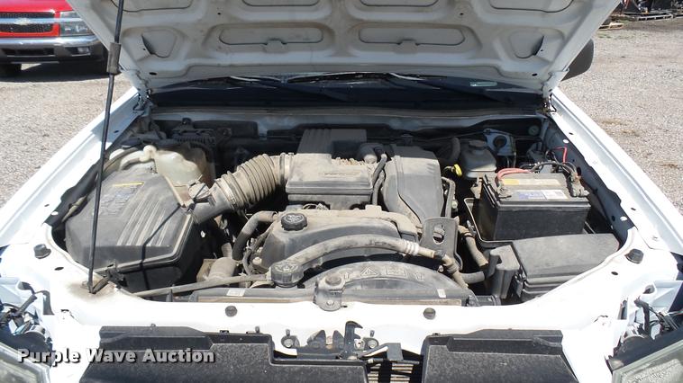 image for item L2464 2006 Chevrolet Colorado Ext. Cab pickup truck