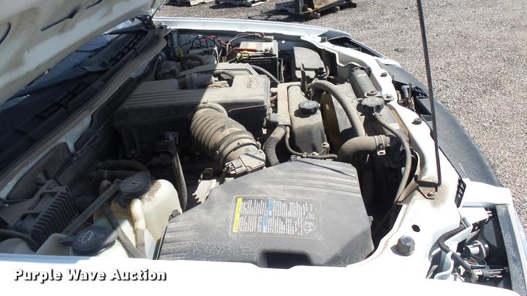 image for item L2464 2006 Chevrolet Colorado Ext. Cab pickup truck