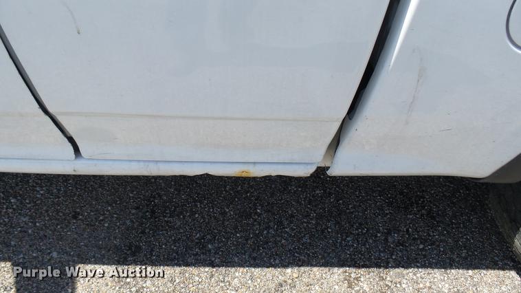 image for item L2464 2006 Chevrolet Colorado Ext. Cab pickup truck