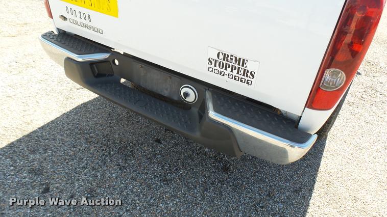 image for item L2464 2006 Chevrolet Colorado Ext. Cab pickup truck