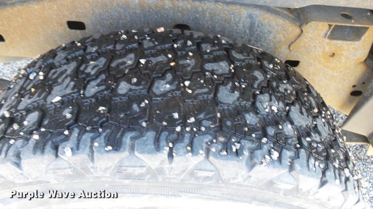 image for item L2464 2006 Chevrolet Colorado Ext. Cab pickup truck