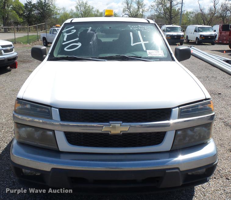 image for item L2466 2006 Chevrolet Colorado Crew Cab pickup truck