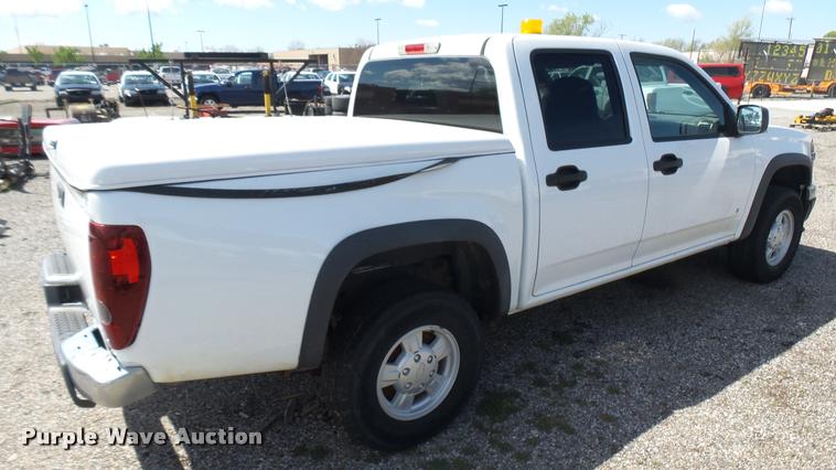 image for item L2466 2006 Chevrolet Colorado Crew Cab pickup truck