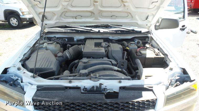 image for item L2466 2006 Chevrolet Colorado Crew Cab pickup truck
