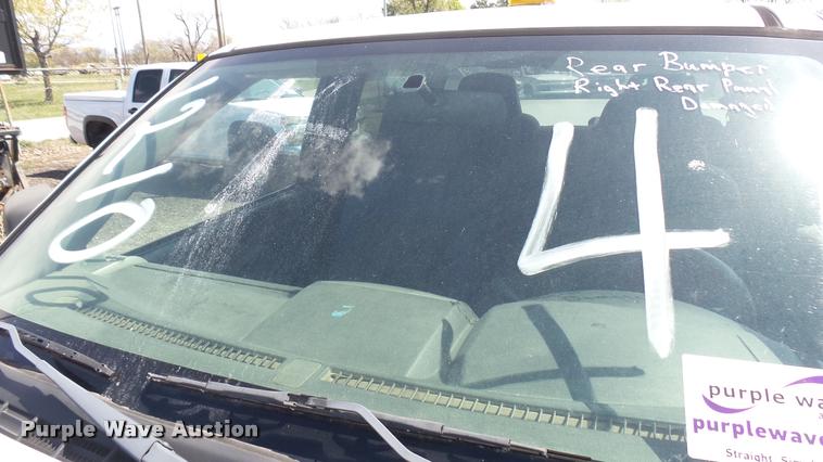 image for item L2466 2006 Chevrolet Colorado Crew Cab pickup truck