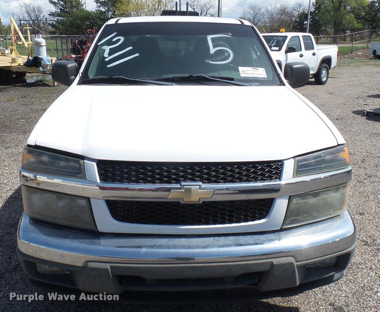 image for item L2467 2006 Chevrolet Colorado Crew Cab pickup truck