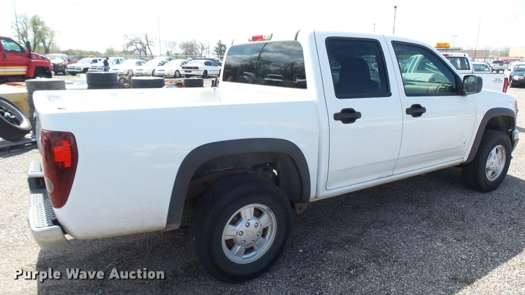 image for item L2467 2006 Chevrolet Colorado Crew Cab pickup truck