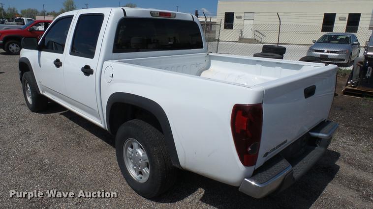 image for item L2467 2006 Chevrolet Colorado Crew Cab pickup truck