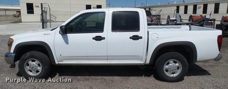 image for item L2467 2006 Chevrolet Colorado Crew Cab pickup truck