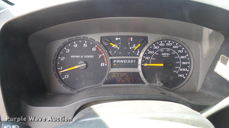 image for item L2467 2006 Chevrolet Colorado Crew Cab pickup truck