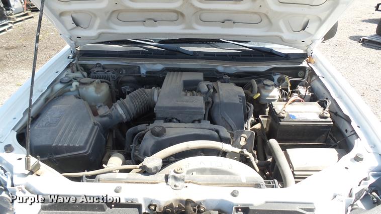 image for item L2467 2006 Chevrolet Colorado Crew Cab pickup truck