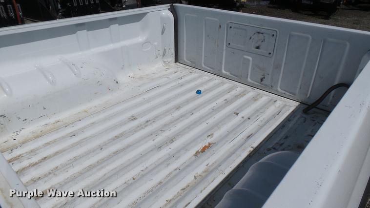 image for item L2467 2006 Chevrolet Colorado Crew Cab pickup truck