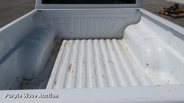 image for item L2467 2006 Chevrolet Colorado Crew Cab pickup truck