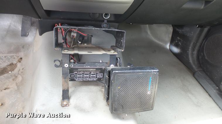 image for item L2468 2009 Chevrolet Colorado Ext. Cab pickup truck