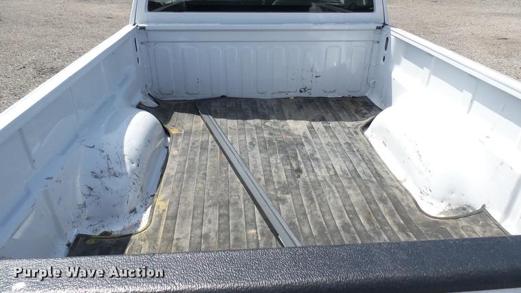 image for item L2468 2009 Chevrolet Colorado Ext. Cab pickup truck