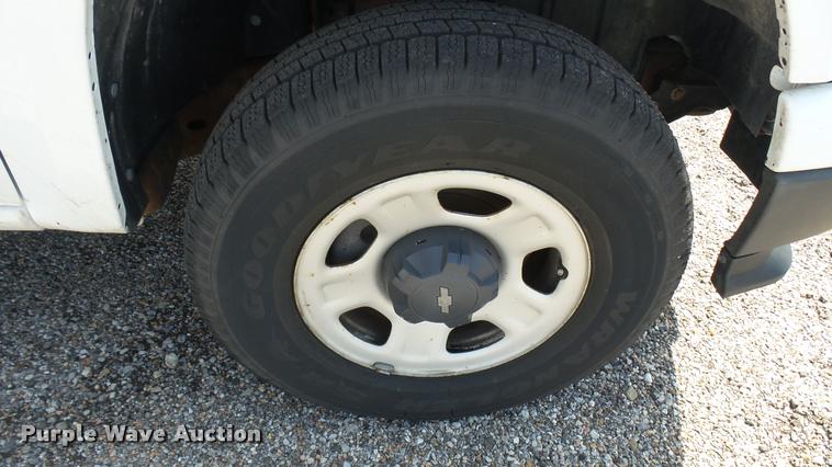 image for item L2468 2009 Chevrolet Colorado Ext. Cab pickup truck