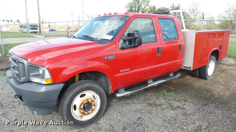 image for item L2470 2003 Ford F550 Super Duty XL Crew Cab utility truck