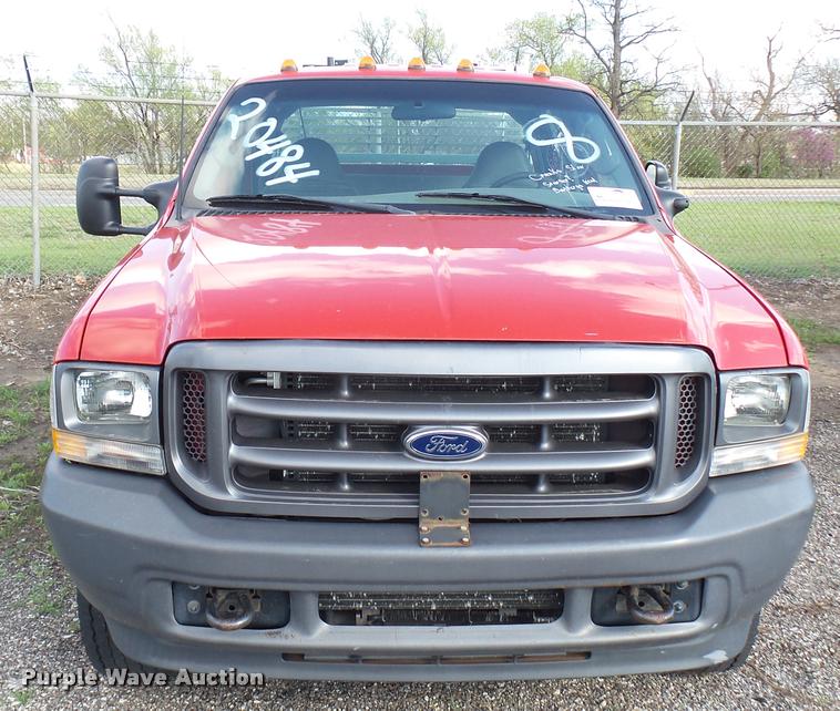 image for item L2470 2003 Ford F550 Super Duty XL Crew Cab utility truck