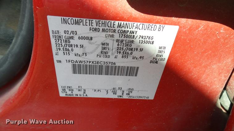 image for item L2470 2003 Ford F550 Super Duty XL Crew Cab utility truck