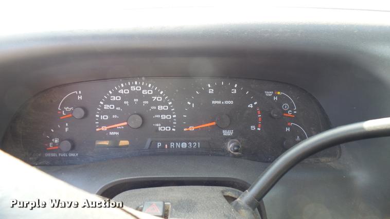 image for item L2470 2003 Ford F550 Super Duty XL Crew Cab utility truck