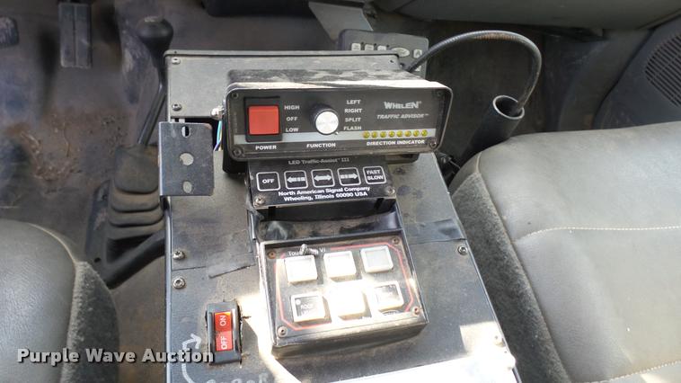 image for item L2470 2003 Ford F550 Super Duty XL Crew Cab utility truck